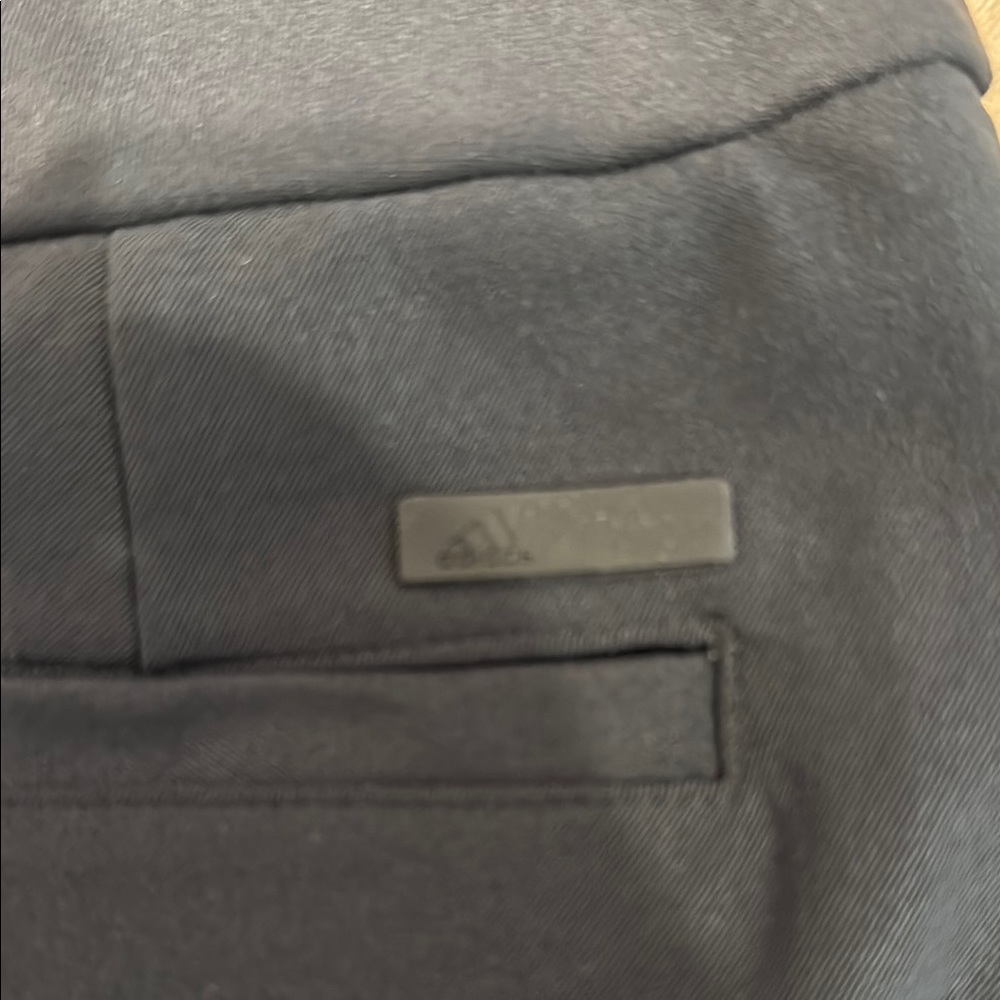 Black adidas golf skort with Pockets - Picture 4 of 4